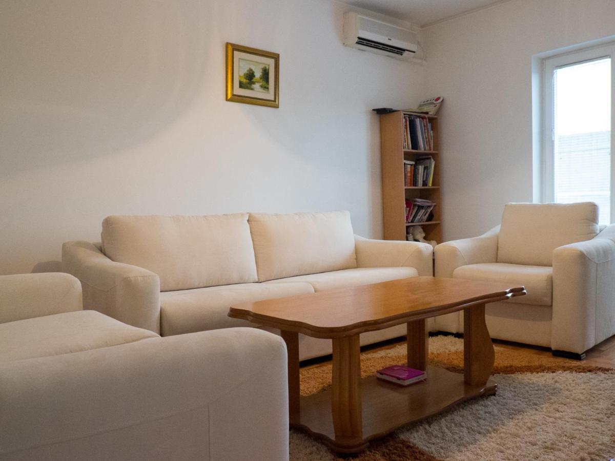 Villa Jelena Τρέμπινιε Δωμάτιο φωτογραφία